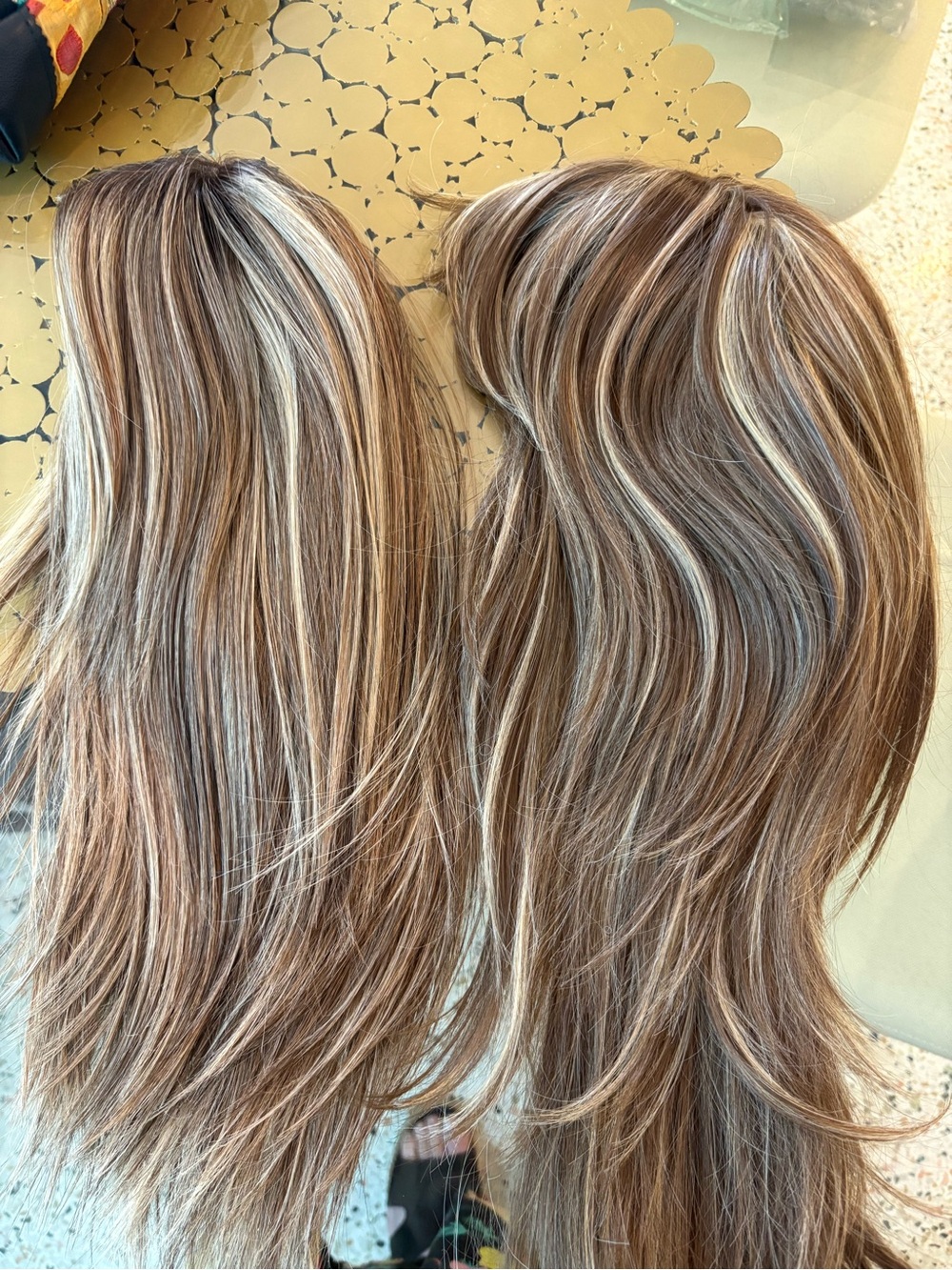 Brown with Blonde Highlights Long Layered Wig! Synthetic! Great! Set part. Bang - Picture 14 of 14